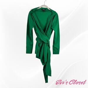 A.Z.I. Emerald Green Unique Tie Front Long Sleeve Blouse Deep V.Neck Line. Sz M